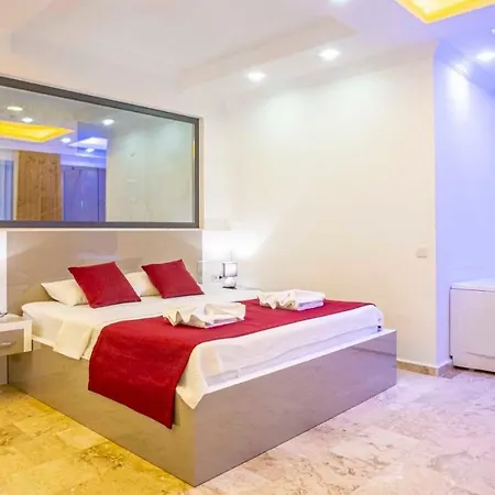 Villa Yazlikcim Luks Muhafazakar Helal Eliva 6 Kisilik *