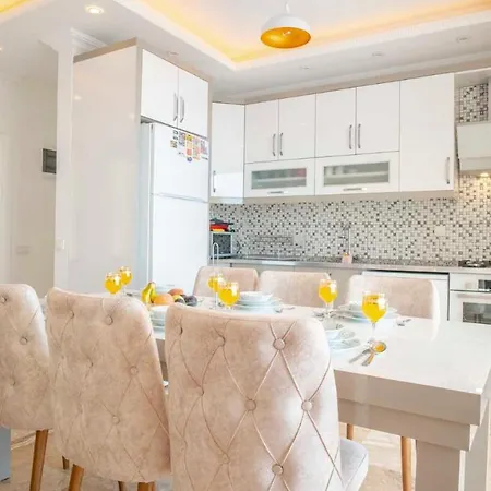 Villa Yazlikcim Luks Muhafazakar Helal Eliva 6 Kisilik