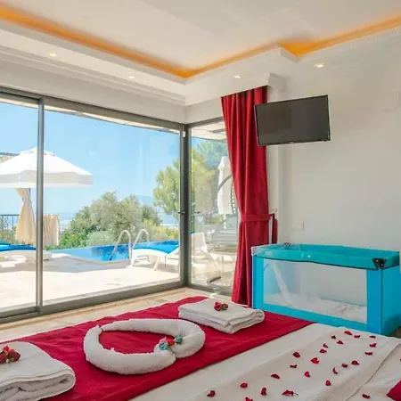 Villa Yazlikcim Luks Muhafazakar Helal Eliva 6 Kisilik *